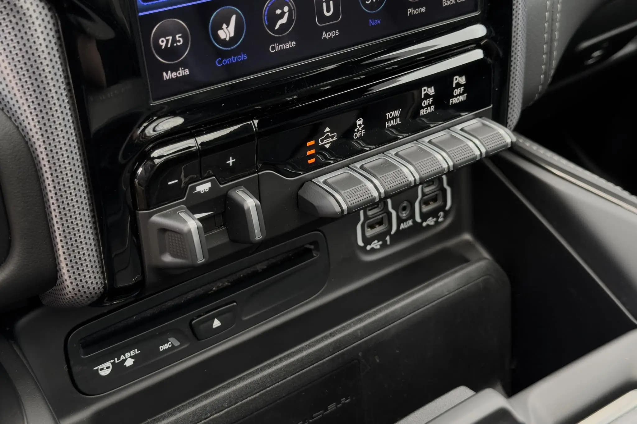 2019 Ram 1500 Limited Crew Cab HEMI 4x4 — Only 10,000 Miles!, view