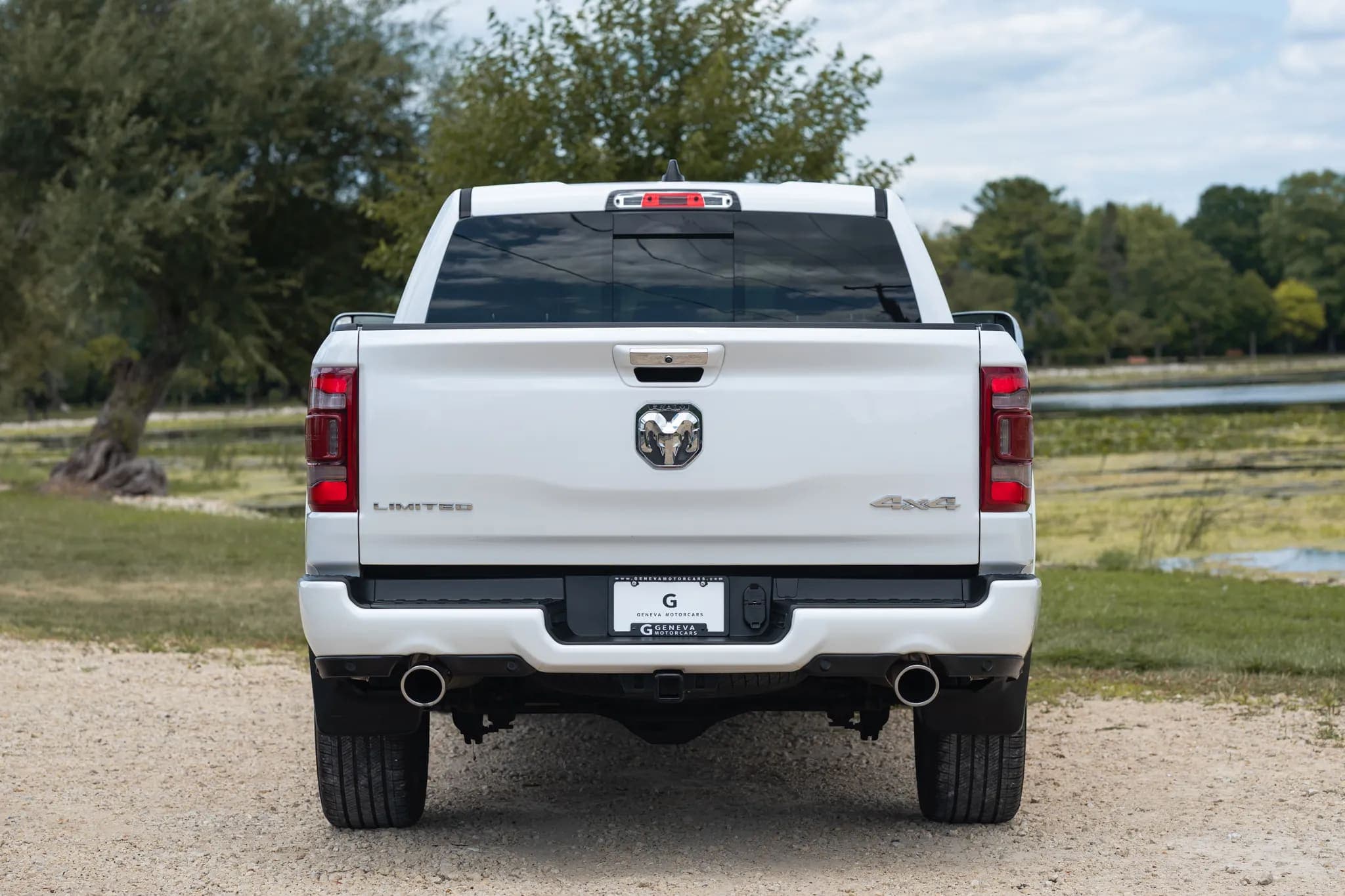 2019 Ram 1500 Limited Crew Cab HEMI 4x4 — Only 10,000 Miles!, view