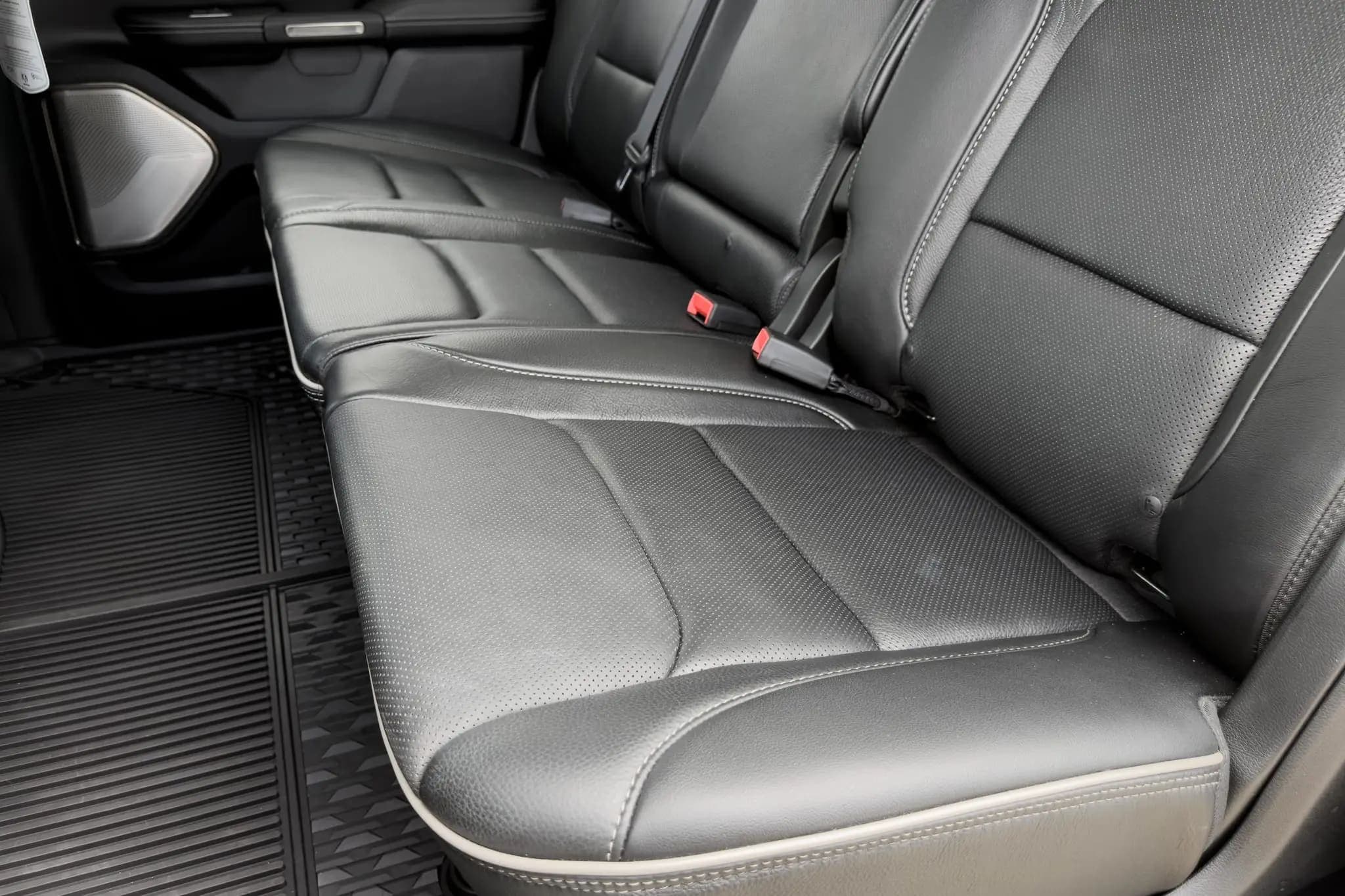 2019 Ram 1500 Limited Crew Cab HEMI 4x4 — Only 10,000 Miles!, view