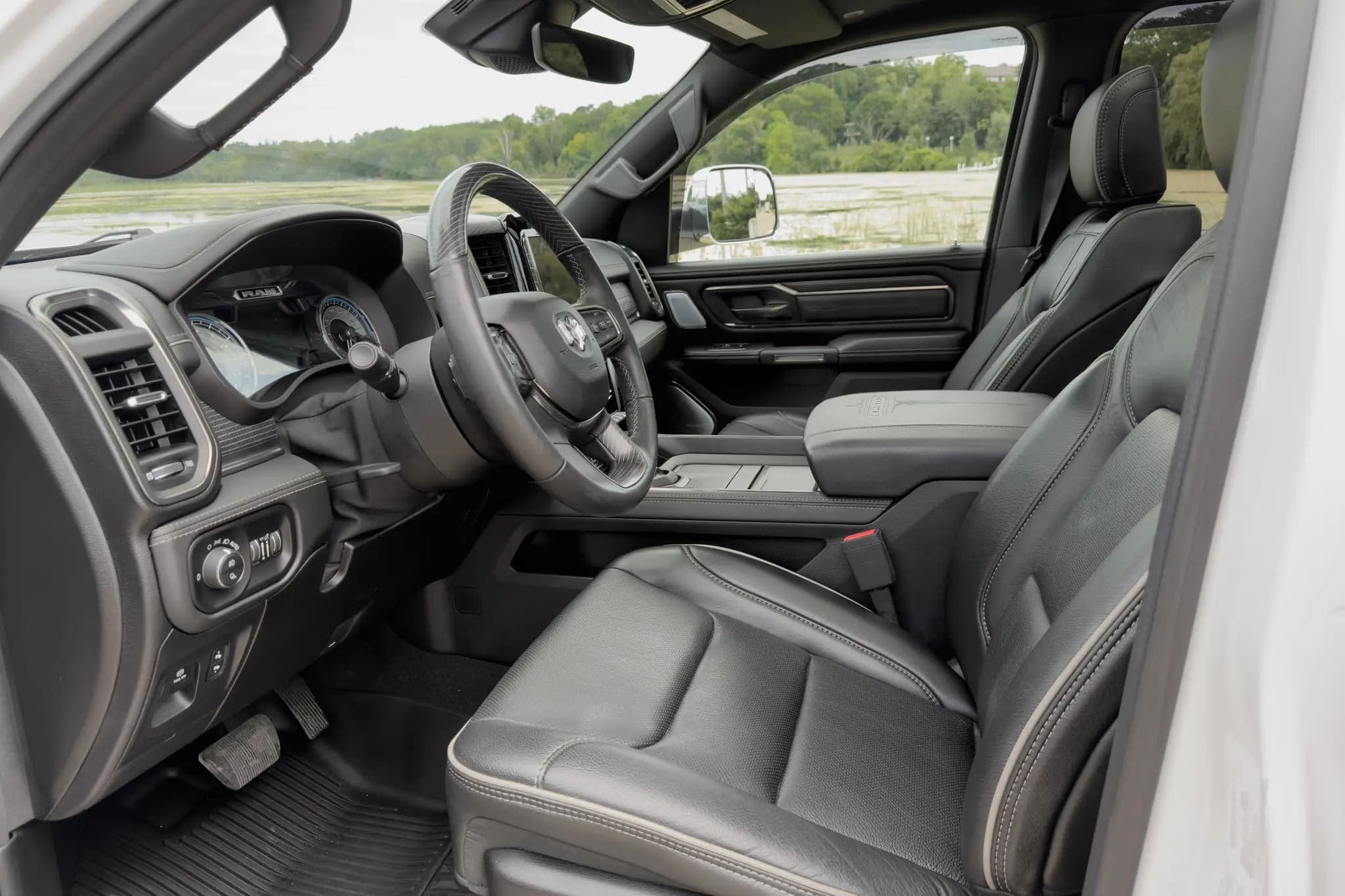 2019 Ram 1500 Limited Crew Cab HEMI 4x4 — Only 10,000 Miles!, view