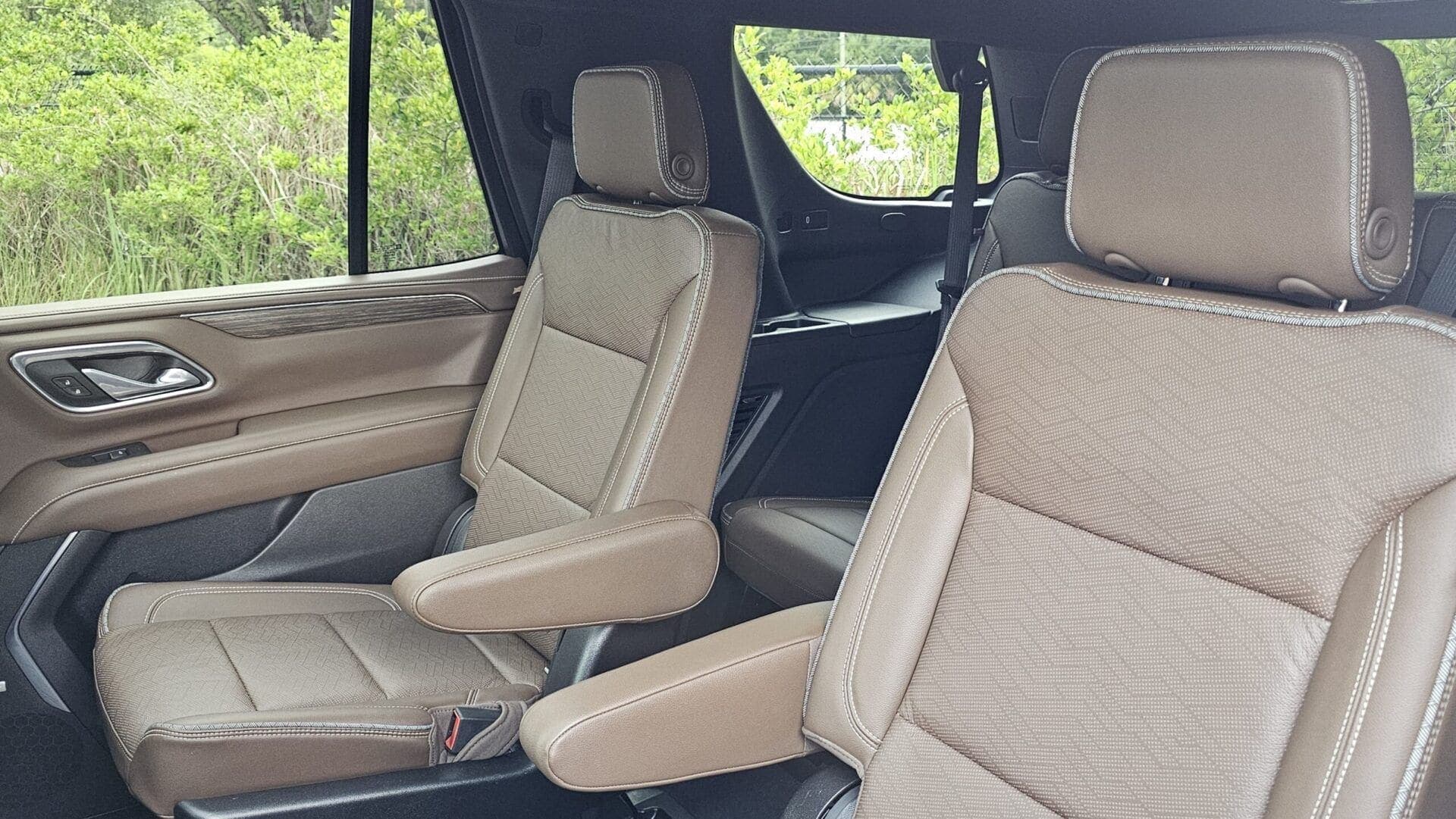 2021 Chevrolet Tahoe 4x4 High Country
Only 48,931 Miles | 4x4 |, view