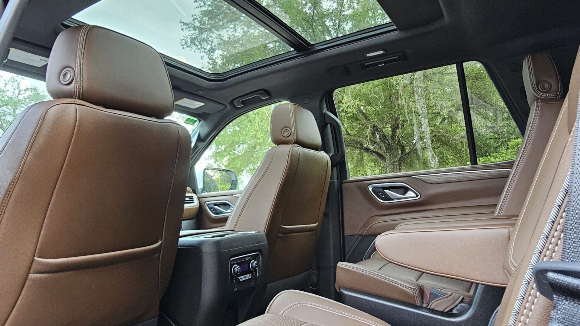 2021 Chevrolet Tahoe 4x4 High Country
Only 48,931 Miles | 4x4 |, view