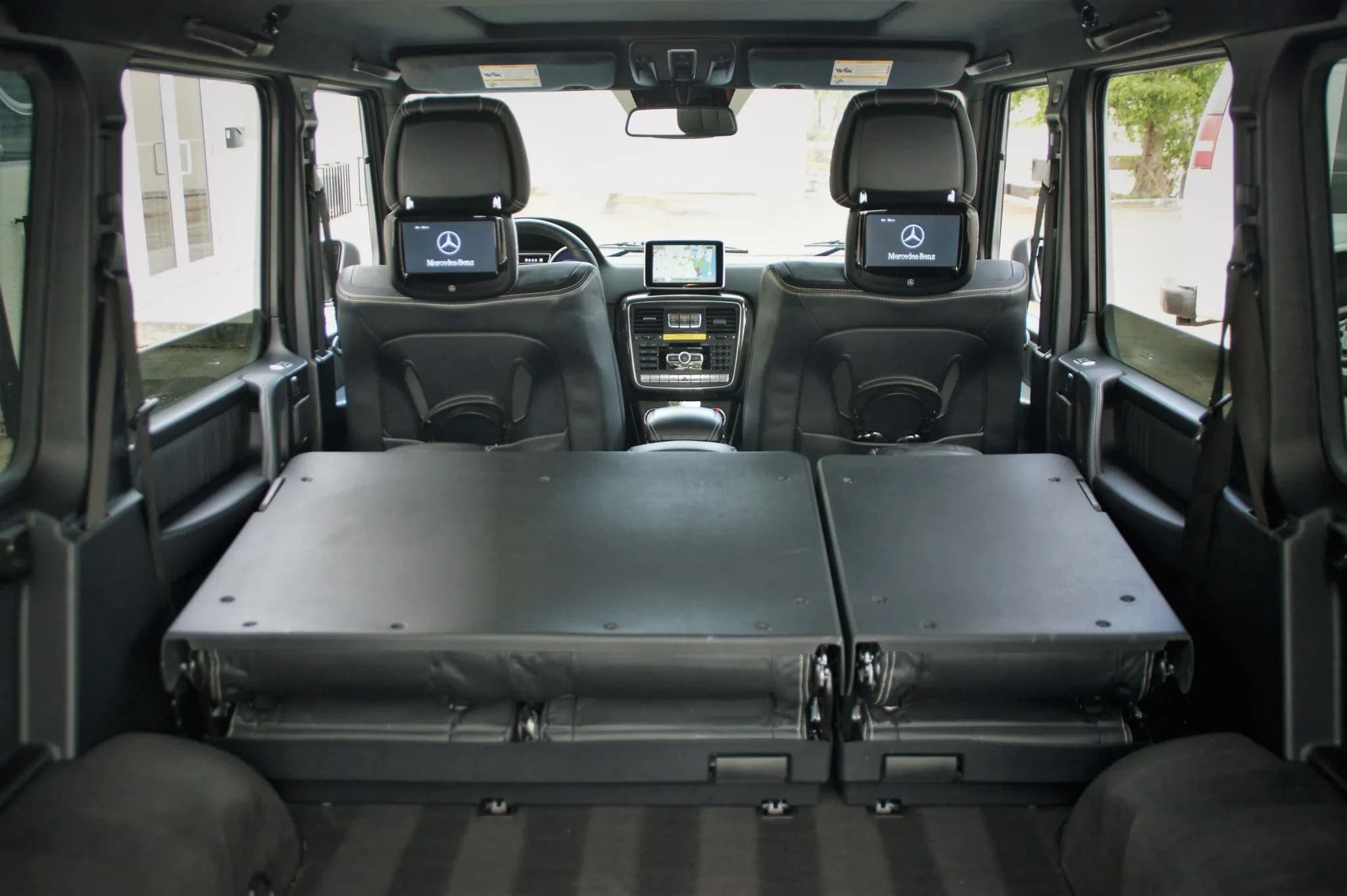 2015 Mercedes-Benz G63 AMG, view