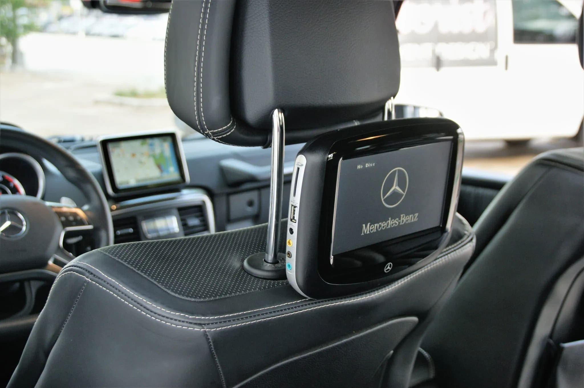 2015 Mercedes-Benz G63 AMG, view