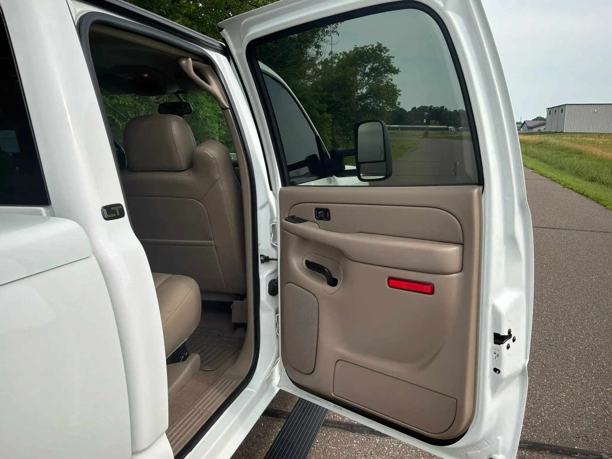 2007 Chevrolet Silverado Classic 2500 LT Crew Cab Duramax 4×4, view