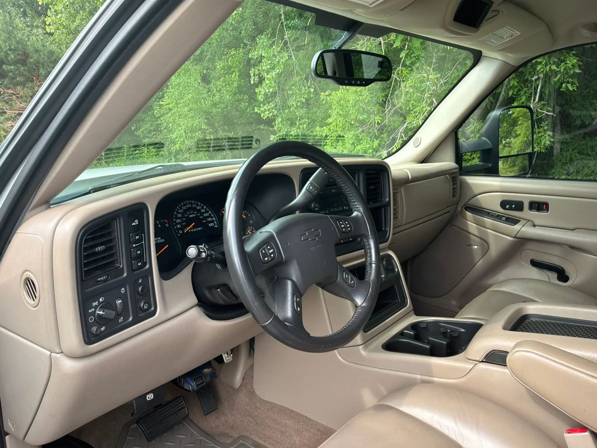 2007 Chevrolet Silverado Classic 2500 LT Crew Cab Duramax 4×4, view